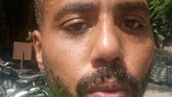  14 ألف جنيه ضاعوا في دقائق.. حيلة شيطانية تورط مندوب ديليفري في واقعة نصب بالمنيل | فيديو