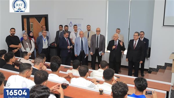 رئيس جامعة الريادة يتفقد الكليات في أول يوم دراسة ويوجه رسائل للطلاب (صور)