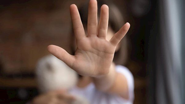 استدرجها كرهًا عنها.. تفاصيل حبس المتهم بالتعدي على طفلة لم تتجاوز 10 سنوات بزفتى