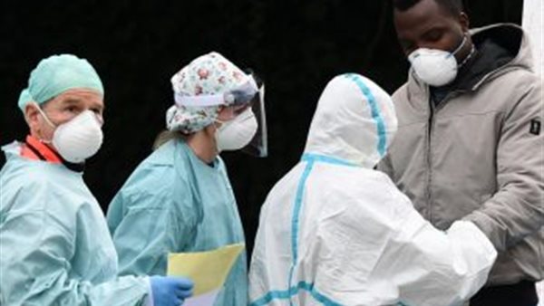 أحمد موسى: الأسبوع الحالى الأصعب على مصر ..ونحتاج قرار يلزم المواطنين بالبقاء فى منازلهم | فيديو