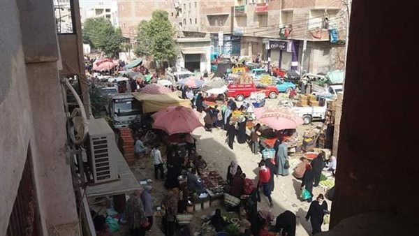 فى غياب تام لمجلس مدينة الصف.. أسواق الاثنين والاربعاء والسبت تعمل بكامل طاقتها | صور