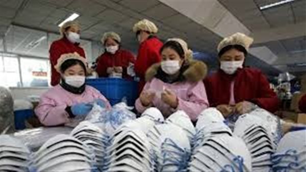 الصحة العالمية تفجر مفاجأة بشأن استخدام الكمامة لمواجهة كورونا| فيديو