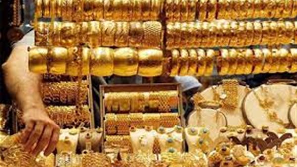 مفاجأة في سعر الذهب بالتعاملات الصباحية اليوم 