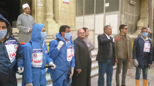 تحت عنوان احمي نفسك بنفسك .. مؤسسة خيرية تعقم مساجد وعقارات ووسائل النقل بالإسكندرية | صور