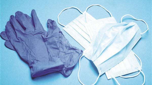 كيف تتخلص من الكمامة والقفاز بطريقة صحيحة ؟ | فيديو