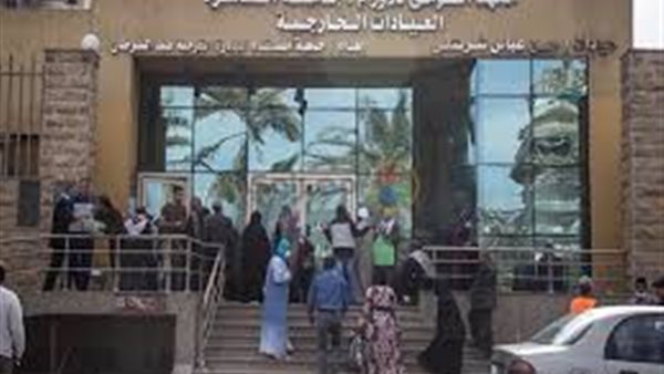 قرارات عاجلة من الرئيس السيسي بعد أزمة اصابة 17 طبيبا وممرضا بمعهد الأورام بفيروس كورونا 