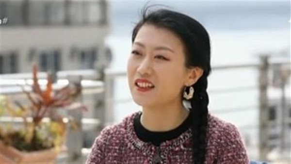 إعلامية صينية: إحنا بشر طبيعيين.. مش بناكل خفافيش وتعابين | فيديو