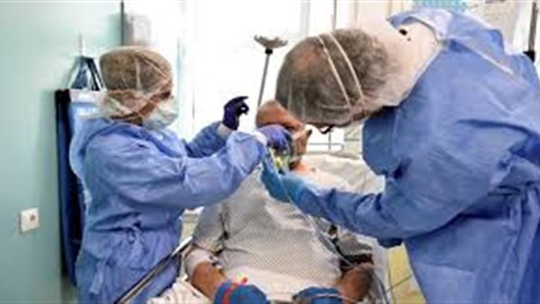 الصحة تكشف حقيقة إنتاج علاج لفيروس كورونا.. وتوضح طريقة علاج المصابين