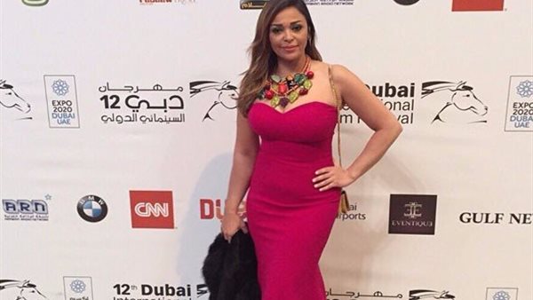 أول تعليق من داليا البحيري بعد اتهامها بالإساءة لعمال اليومية | فيديو