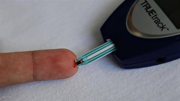 استاذ بطب القاهرة ينصح مرضى السكر وكبار السن بعدم الصيام بسبب فيروس كورونا | فيديو 