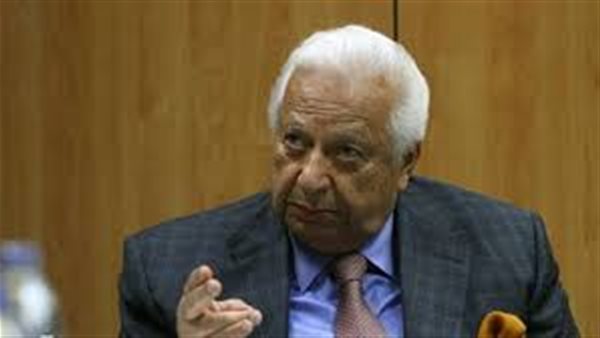 أحمد عكاشة يمنح الأباء نصائح للتربية السليمة: اتفرجوا على أفلام هايفه واقرأوا كتب | فيديو 