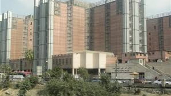 الحقيقة الكاملة عن تفشي الإصابات بفيروس كورونا في القصر العيني | فيديو