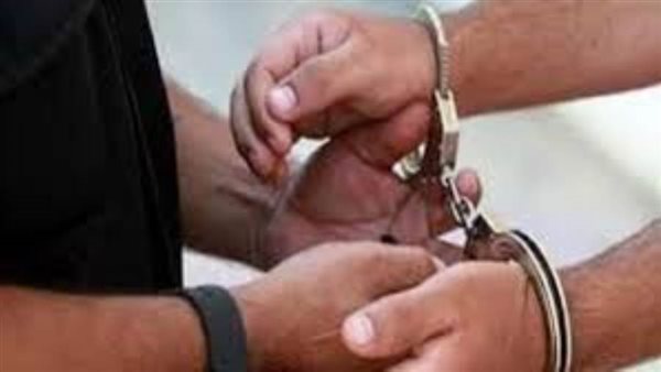 مباحث الصف تنجح فى ضبط عاطل بحوزته 2 بندقية ألية و450 طلقة