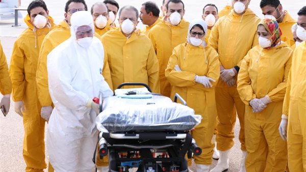 بعد الخرق المجتمعي.. الصحة تفجر مفاجأة عن موعد إعلان وصول مصر لذروة كورونا