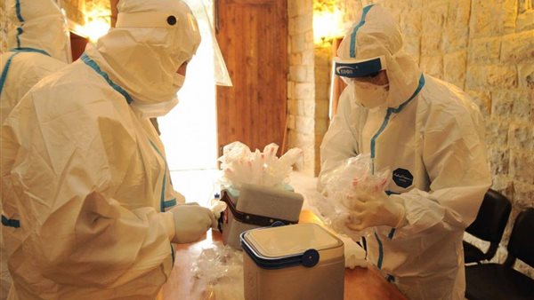 لجنة مكافحة كورونا: إصابة 17 شخصا من 5 عائلات بسبب إفطار جماعي 