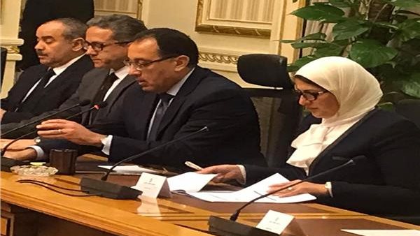 عزة مصطفي : الحكومة فى حالة انعقاد دائم لمتابعة صرف الـ 500 جنيه منحة العمال | فيديو