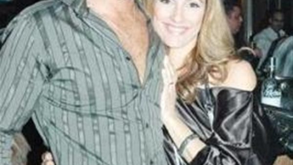  تامر هجرس: مراتي مُزة ولازم أفرجها للناس 