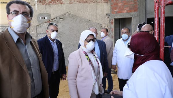 وزيرة الصحة: تجهيز وتأهيل ٣٤ مستشفى حميات وصدر لتصبح مستشفيات عزل | صور