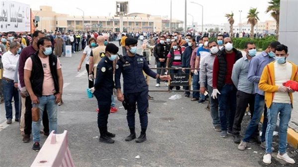 الحكومة: بدء إجلاء المصريين في الكويت الأربعاء المقبل.. ولن نترك أي مصري 