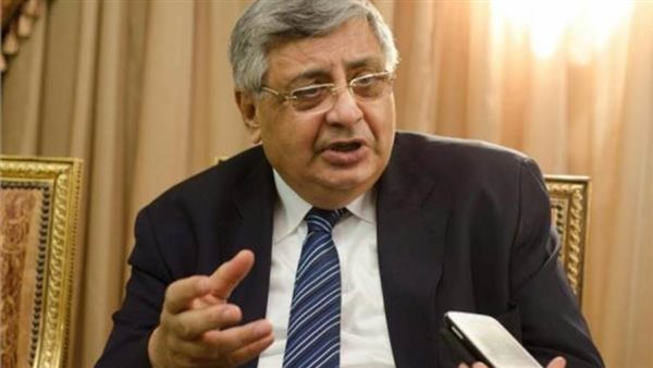 مستشار الرئيس للصحة: انتهاء أزمة كورونا بمصر في حالة واحدة 