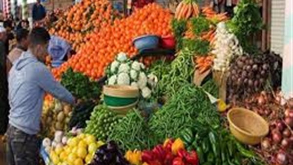 أسعار الخضار والفاكهة بسوق العبور اليوم الاثنين 11 مايو 2020