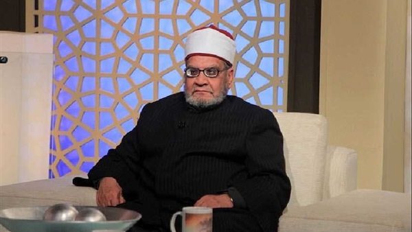 أحمد كريمة يروي كيف تصرف الرسول مع أعرابي تبول في المسجد | فيديو