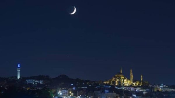 مركز الفلك الدولي يكشف موعد عيد الفطر في الدول الإسلامية 