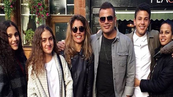 الموت يفجع عمرو دياب.. وأولاده يقدمون التعازي