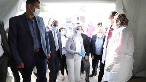 الأطباء لوزيرة الصحة: حريصون على حماية الوطن والتصدي للفيروس للعبور من تلك المحنة | صور