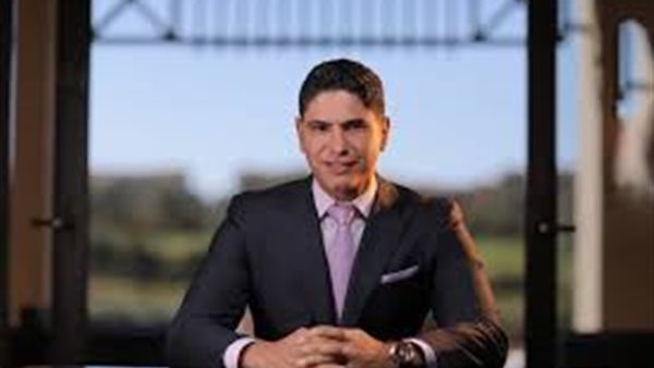 لقاءات سرية تجمع أبوهشيمة برجال أعمال وسياسيين بالاسكندرية للترتيب للانتخابات البرلمانية المقبلة