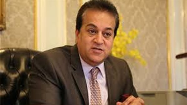 وزير التعليم العالي: «الاتجاه رأسي» .. ولانستطيع الآن التوقع بوقت ذروة كورونا أو الحالة «صفر» | فيديو