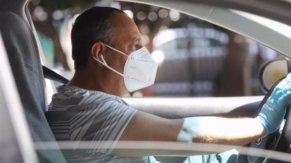 أول رد من الحكومة بشأن تغريم المواطنين حال عدم ارتدائهم كمامات داخل السيارات الخاصة 