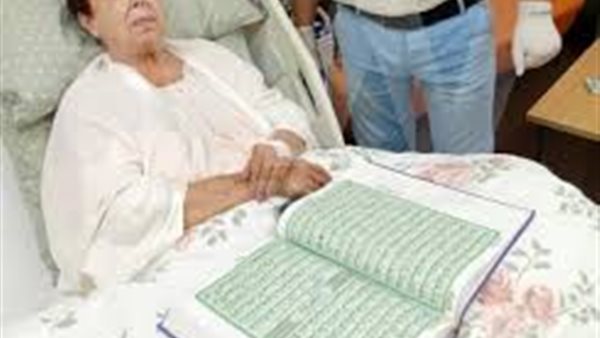 طبيب الفنانة رجاء الجداوي يكشف تطورات حالتها الصحية