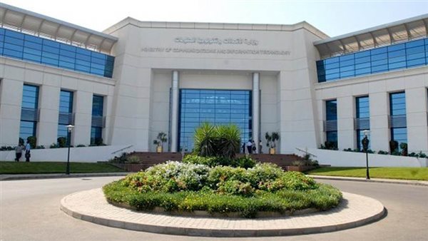 الحكومة تعلن توفير 2000 منحة للشباب 