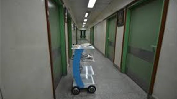 رئيس جامعة المنصورة يكشف تفاصيل تصنيع روبوت «كورونا» على يد طالب بكلية تجارة | فيديو