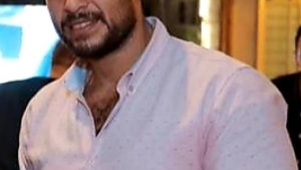 الكاتب عمرو عصمت يكشف تفاصيل أول فيلم سينمائي عن جائحة كورونا في مصر