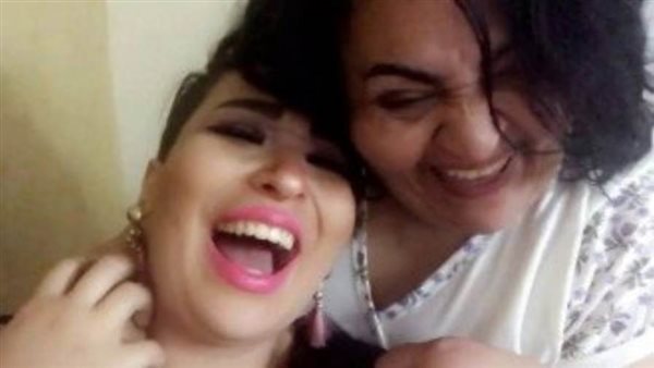 رسائل جنسية وتحويلات نقدية لممارسة الدعارة على هاتف 