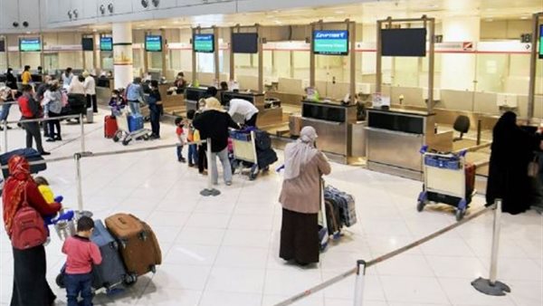 وزير الطيران يكشف تفاصيل خطة فتح المطارات | فيديو 