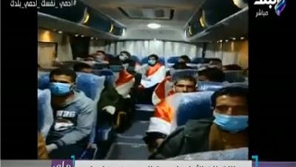 بالفيديو.. أول لقطات لعودة المصريين المختطفين في ليبيا .. ويؤكدون: كنا وسط عصابات وثقتنا كانت كبيرة في الدولة بقيادة السيسي 