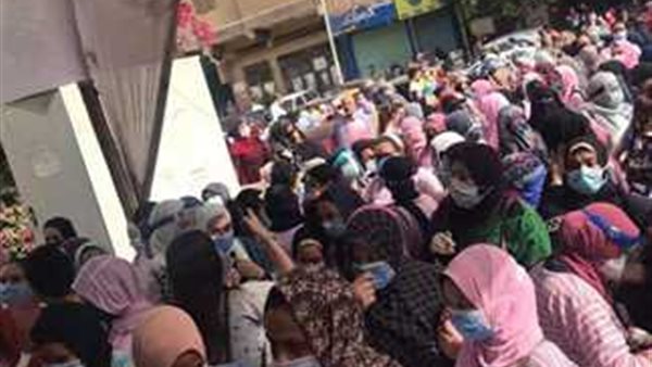 أحمد موسى: إصابات كورونا ستزداد بسبب تكدس أولياء الأمور أمام لجان الثانوية | فيديو