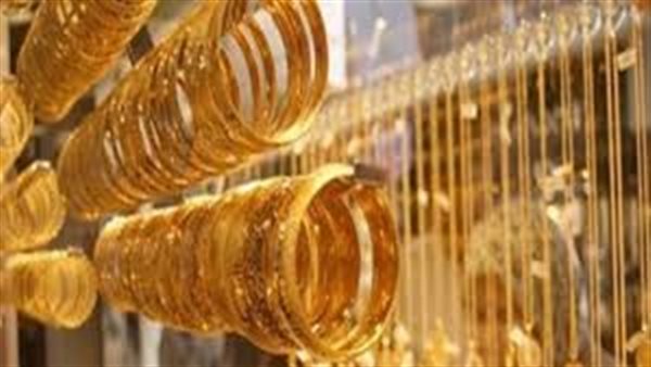 إيهاب واصف : اللى معاه فلوس يشترى دهب