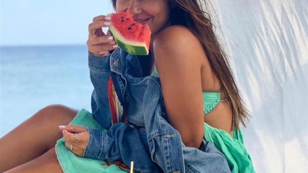 المطربة ندى نصر بـ3 إطلالات جريئة في 