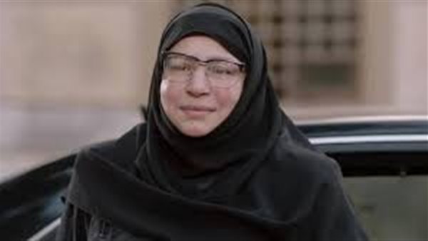 أشرف زكى يكشف حقيقة إعتزال عبلة كامل الفن | فيديو