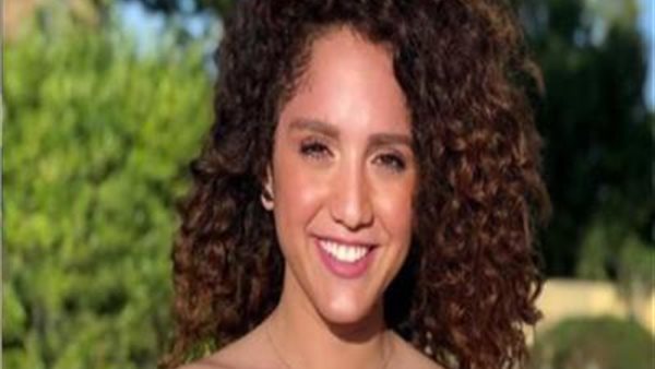 رنا رئيس: تدربت على فقدان البصر 22 يوما قبل مسلسل ليالينا 80 | فيديو