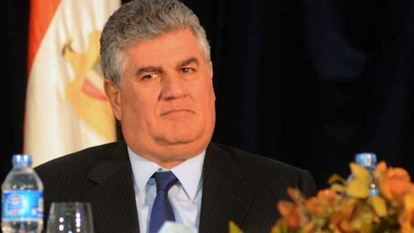 عبد الحكيم عبد الناصر : ديليسبس تسبب في مقتل ١٢٠ ألف مصري .. وترميم تمثاله إهانة للشهداء | فيديو