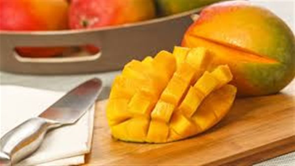 الصحة توجه نصيحة عاجلة بشأن تناول المانجو 
