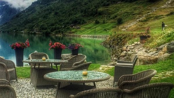 بـ4 لوحات عالمية.. أميرة الهاشم تشارك في معرض أمستردام للصور 2020