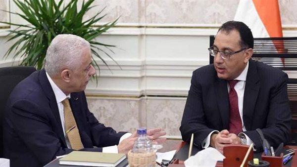 هل يتم إجبار الطلاب على التبرع للمدارس لتقديم ملفات العام الدراسي الجديد؟ 