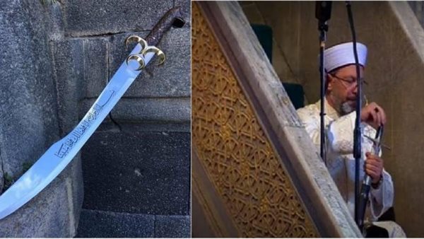 سر صعود خطيب جمعة أيا صوفيا بالسيف إلى المنبر