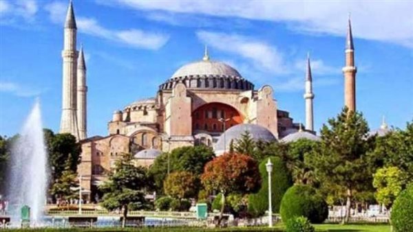 معارض تركى: حرية الصحافة أصبحت منعدمة فى تركيا ووضع سيف داخل مسجد آيا صوفيا يحمل رسائل مختلفة